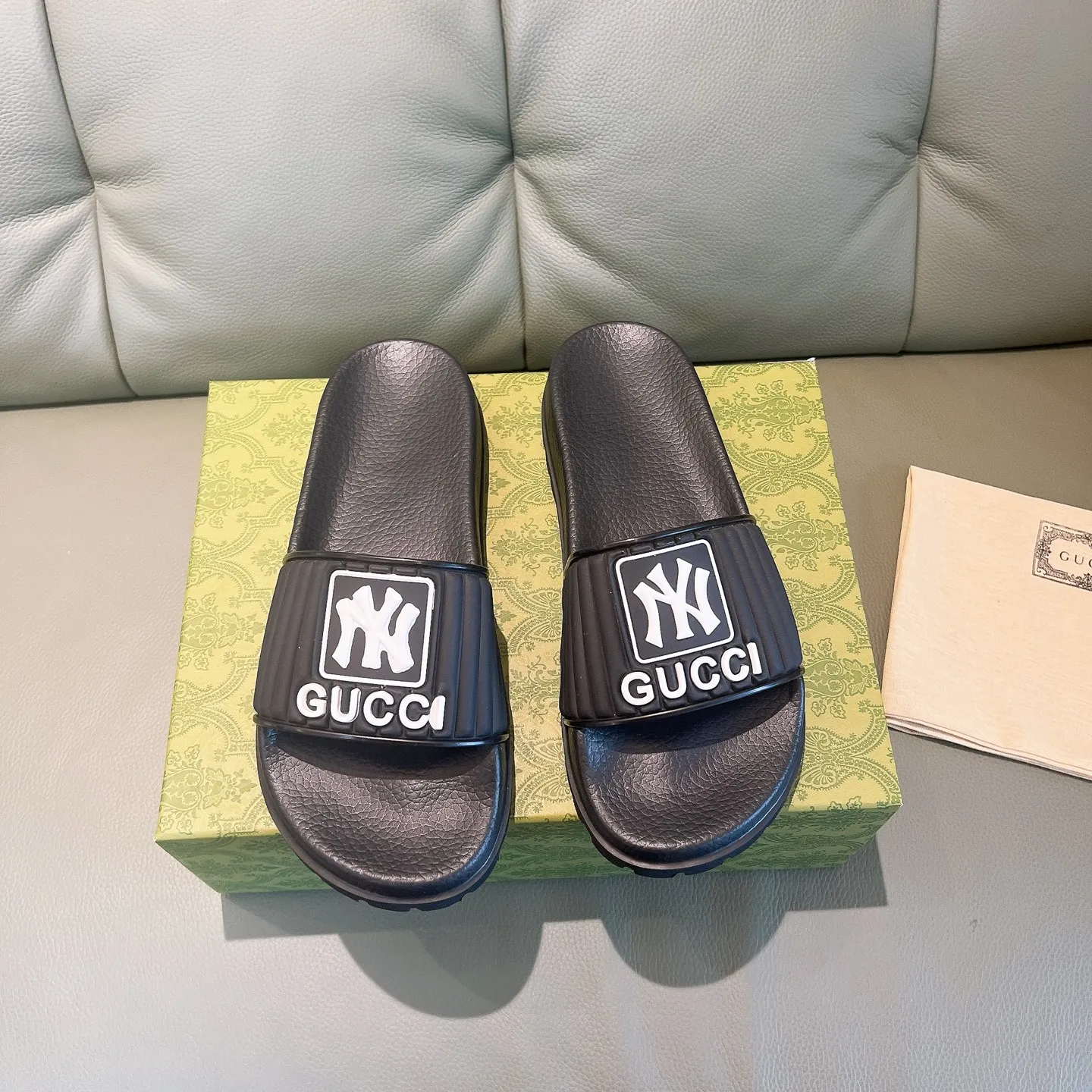 Men's Men's Shoes 130🐮🐮Gucci Gucci Slippers Gucci 2024 latest beach sandals slippers Original molding double G LOGO Original molding consistent Outsole: Men's Men's Shoes u double-layer outsole Size: 35-46